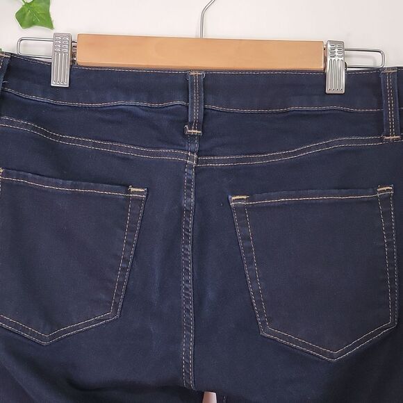 a.n.a. A new approach. Like New.  Size 10. Skinny. - Picture 4 of 8